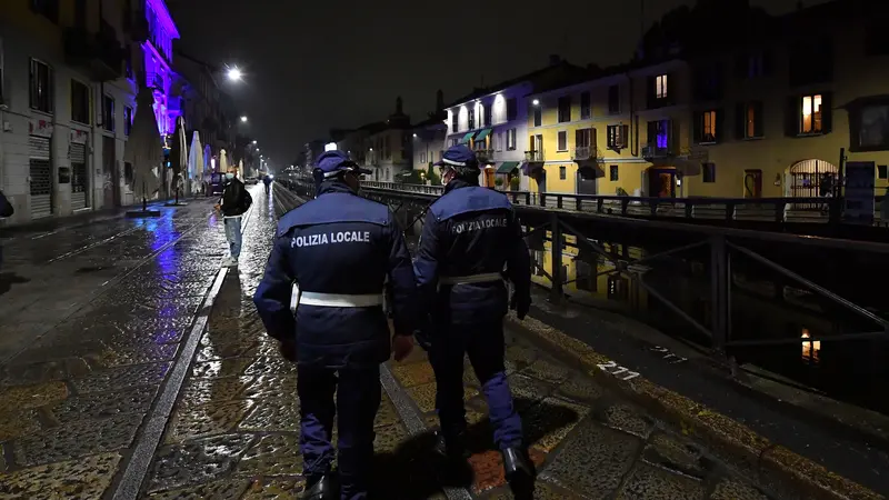 Italia Berlakukan Jam Malam di Tengah Lonjakan Infeksi COVID-19