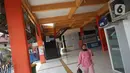 Suasana Terminal Bus Kampung Rambutan yang sepi aktivitas di Jakarta, Minggu (10/5/2020). Pelayanan Bus AKAP belum dioperasionalkan di Terminal Kampung Rambutan, meskipun pemerintah telah mengizinkan kembali angkutan umum beroperasi keluar masuk wilayah Jabodetabek. (Liputan6.com/Immanuel Antonius)