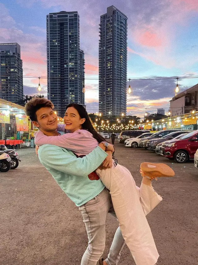 Akui Nikah Siri Sejak Desember 2021, Ini 7 Potret Mesra Aditya Zoni dan Yasmine Ow