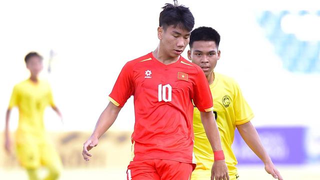 Nguyen Luc Chu dan Ahmad Muzakif Fitri - Piala AFF U-17 2026