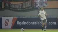 Pemain Persib Bandung,&nbsp;Nick Kuipers saat melawan Bhayangkara FC dalam laga pekan pertama BRI Liga 1 2022/2023 di Stadion Wibawa Mukti, Cikarang, Minggu (24/7/2022). (Bola.com/Ikhwan Yanuar)