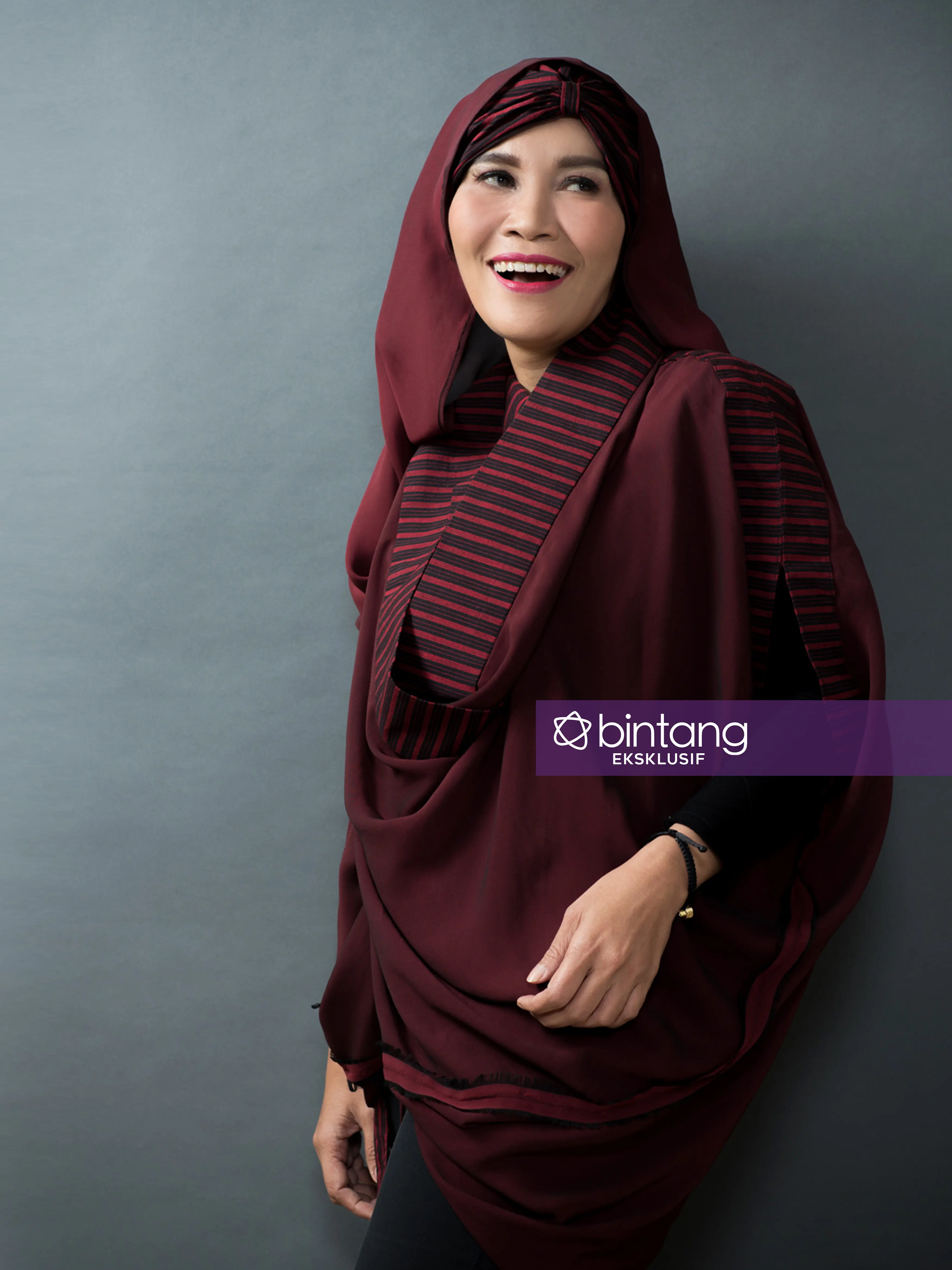 Eksklusif Ferry Yuliana. (Foto: Daniel Kampua, MUA: @rezyandriati, Digital Imaging: M. Iqbal Nurfajri/Bintang.com)