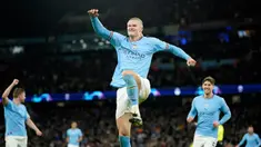 Pemain Manchester City Erling Haaland melakukan selebrasi usai mencetak gol ke gawang RB Leipzig pada pertandingan sepak bola leg kedua babak 16 besar Liga Champions di Etihad Stadium, Manchester, Inggris, 14 Maret 2023. Laga berakhir 7-0 dan membawa Manchester City lolos ke perempat final Liga Champions dengan agregat 8-1. (AP Photo/Dave Thompson)