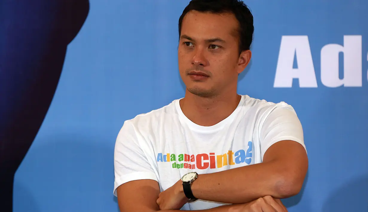 Pemeran Utama Pria Terbaik dalam Festival Film Indonesia (2005) lewat film Gie hanya memanjangkan rambut dan menguruskan badannya. (Deki Prayoga/Bintang.com)