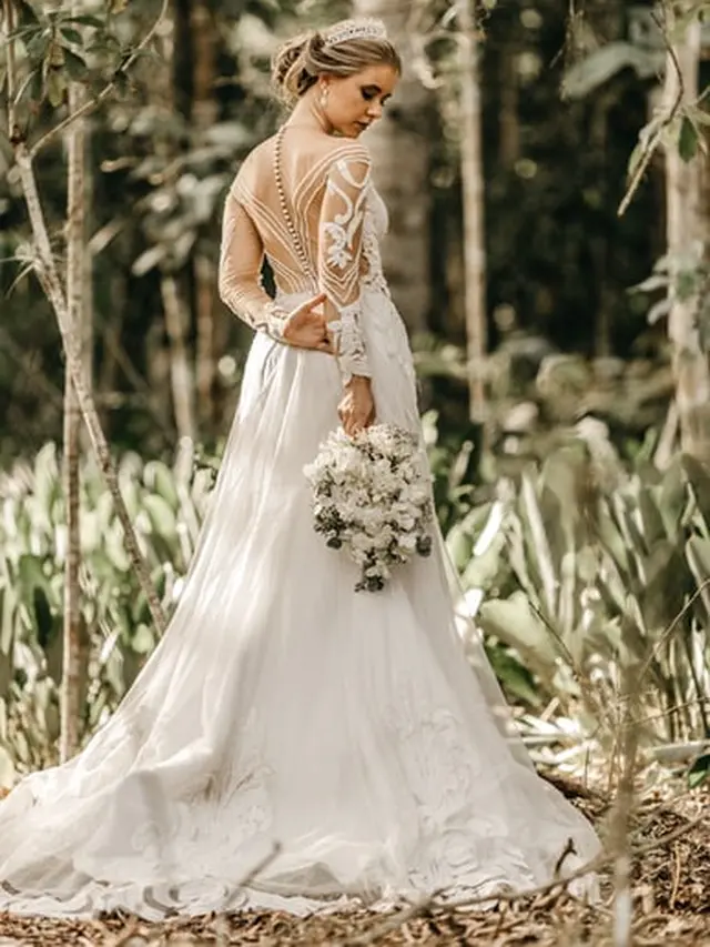 Arti Mimpi Memakai Baju Pengantin
