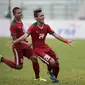 Pemain Indonesia, Rezaldi Hehanusa mencetak gol indah saat tembakannya menembus pertahanan Myanmar pada Laga Sea Games 2017 di Stadion MPS, Selangor, Selasa (29/8/2017). Indonesia menang 3-1 atas Myanmar. (Bola.com/Vitalis Yogi Trisna)