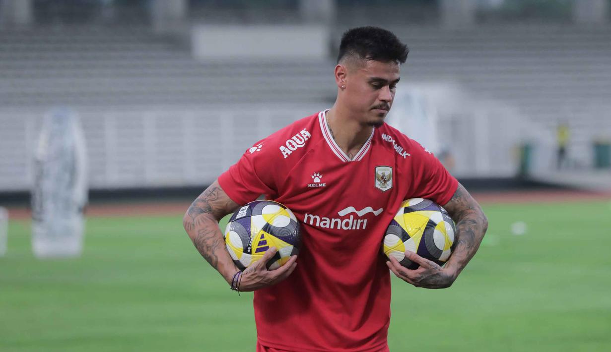 Pesepakbola yang tergabung Timnas Indonesia menjalani pemusatan latihan (Training Camp) di Stadion Madya, Kompleks Gelora Bung Karno, Senayan, Jakarta, Senin (1/6/2026). (Bola.com/M Iqbal Ichsan)