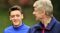 Ballack: Nasib Ozil di Arsenal Tergantung Wenger