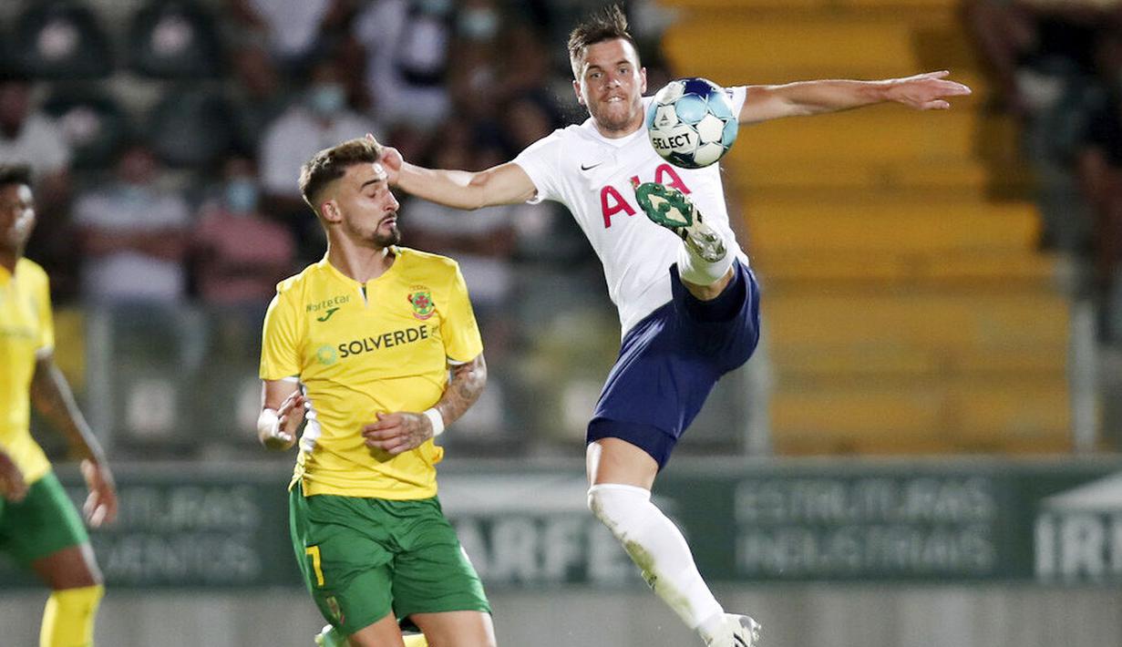 Namun tanpa kehadiran bintang-bintang utamanya seperti Harry Kane, Son Heung-Min, hingga Dele Alli, membuat lini serang Tottenham Hotspur tumpul. (Foto: AP /Luis Vieira)