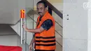 Wali Kota Blitar nonaktif Muhammad Samanhudi Anwar usai pemeriksaan di Gedung KPK, Kamis (26/7). Samanhudi diperiksa sebagai tersangka untuk melengkapi berkas kasus suap ijon proyek pembangunan sekolah lanjutan pertama di Blitar  (Merdeka.com/Dwi Narwoko)