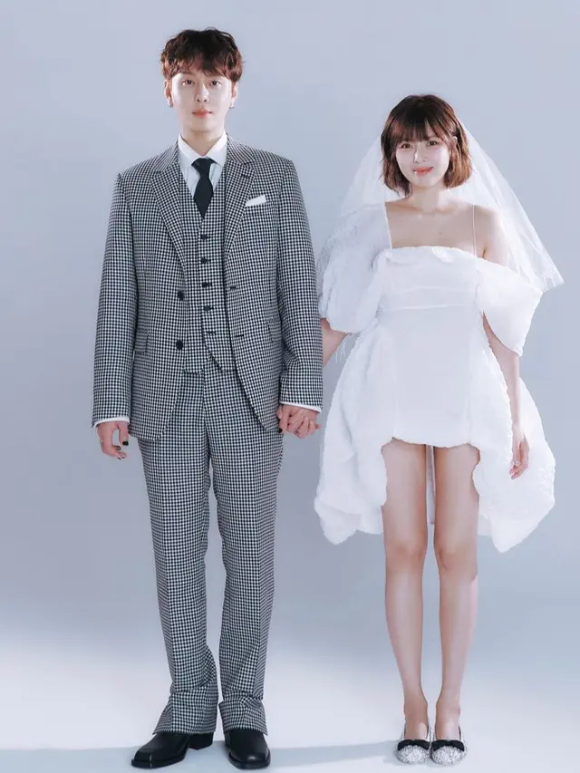 Potret Prewedding HyunA dan Yong Jun hyung. [@hyunah_aa]