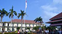 Upacara bendera memperingati 70 tahun kemerdekaan Republik Indonesia digelar di kediaman Bung Karno saat diasingkan di Bengkulu.