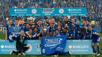 Para pemain Leicester City merayakan gelar juara Premier League 2015-2016. (AFP/Adrian Dennis)