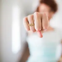 Punya kekuatan mempengaruhi, tiga zodiak ini bakat jadi social influencer. (Sumber foto: unsplash.com)