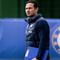 Pelatih Chelsea, Frank Lampard saat sesi latihan jelang laga Liga Champions melawan Real Madrid di London, (11/4/2023). Chelsea akan bertandang ke markas Real Madrid pada leg pertama perempat final Liga Champions 
 (AFP/Daniel Leal)