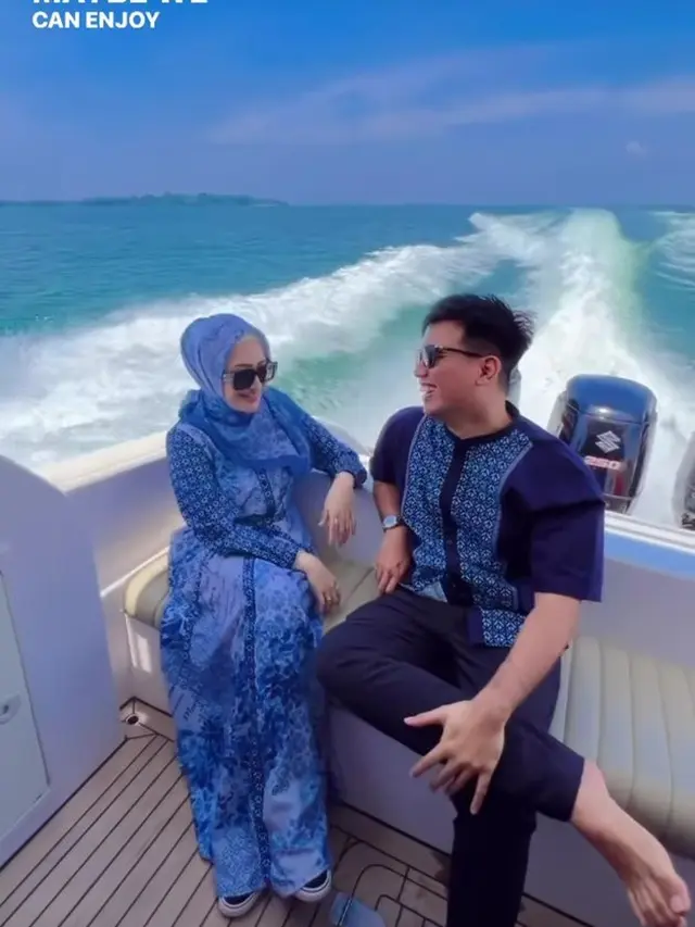 6 Potret Nathalie Holscher dan Frans Faisal Tampil Serasi Pakai Baju Couple
