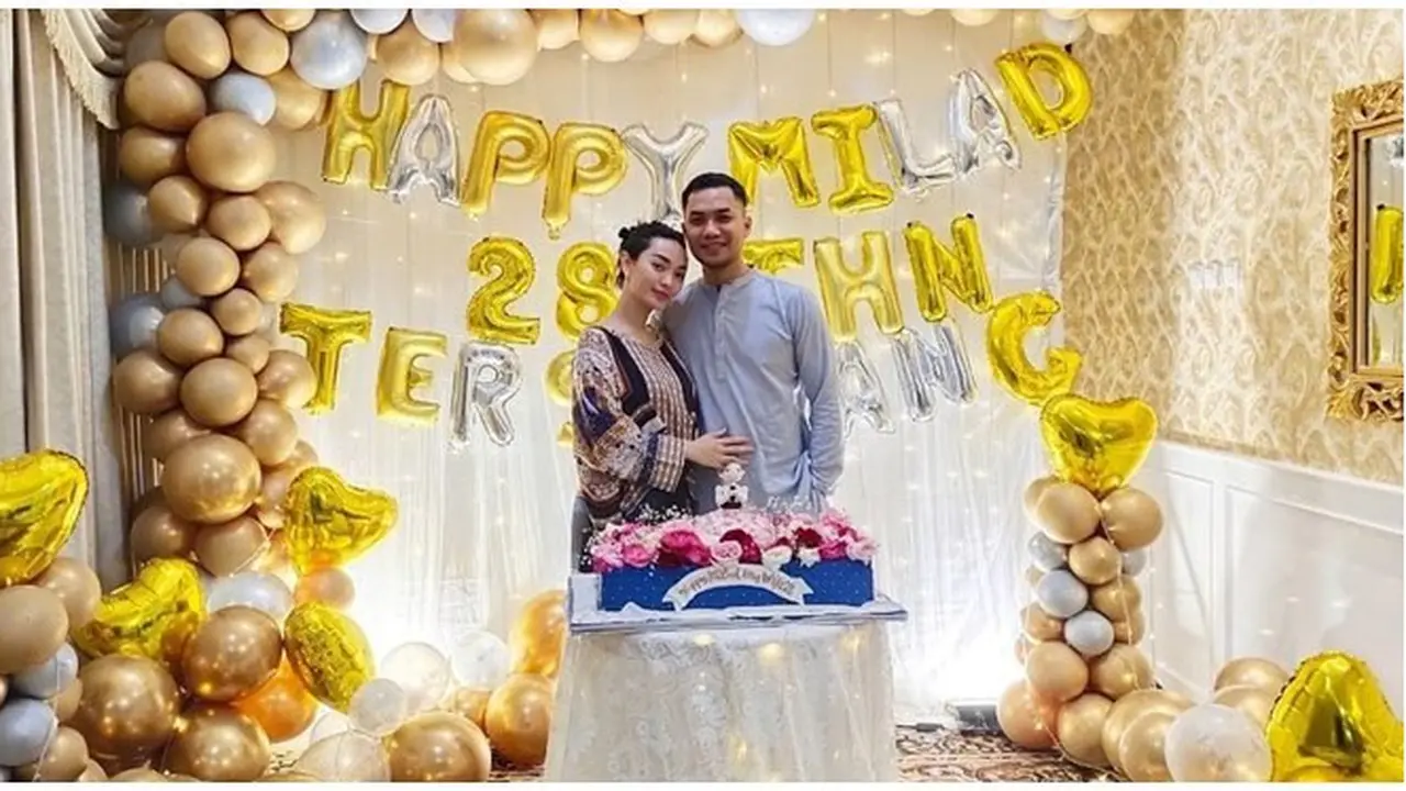 7 Potret Perayaan Ulang Tahun Zaskia Gotik, Pernikahan Jadi Kado Terindah