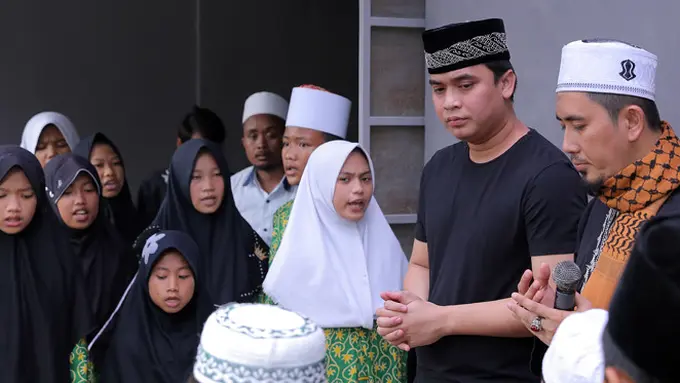 [Bintang] Billy Syahputra Nyekar