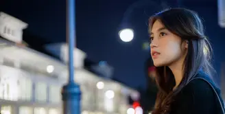 Mantan personel JKT 48, Nabilah Ayu belum lama ini menjadi perbincangan warganet. Nabilah tampil berbeda dengan biasanya yang nyentrik. Nabila mengunggah foto berhijab. (Instagram/nblh.ayu)