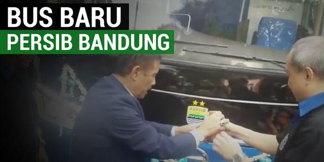VIDEO: Ritual Tradisional Tandai Peluncuran Bus Baru Persib