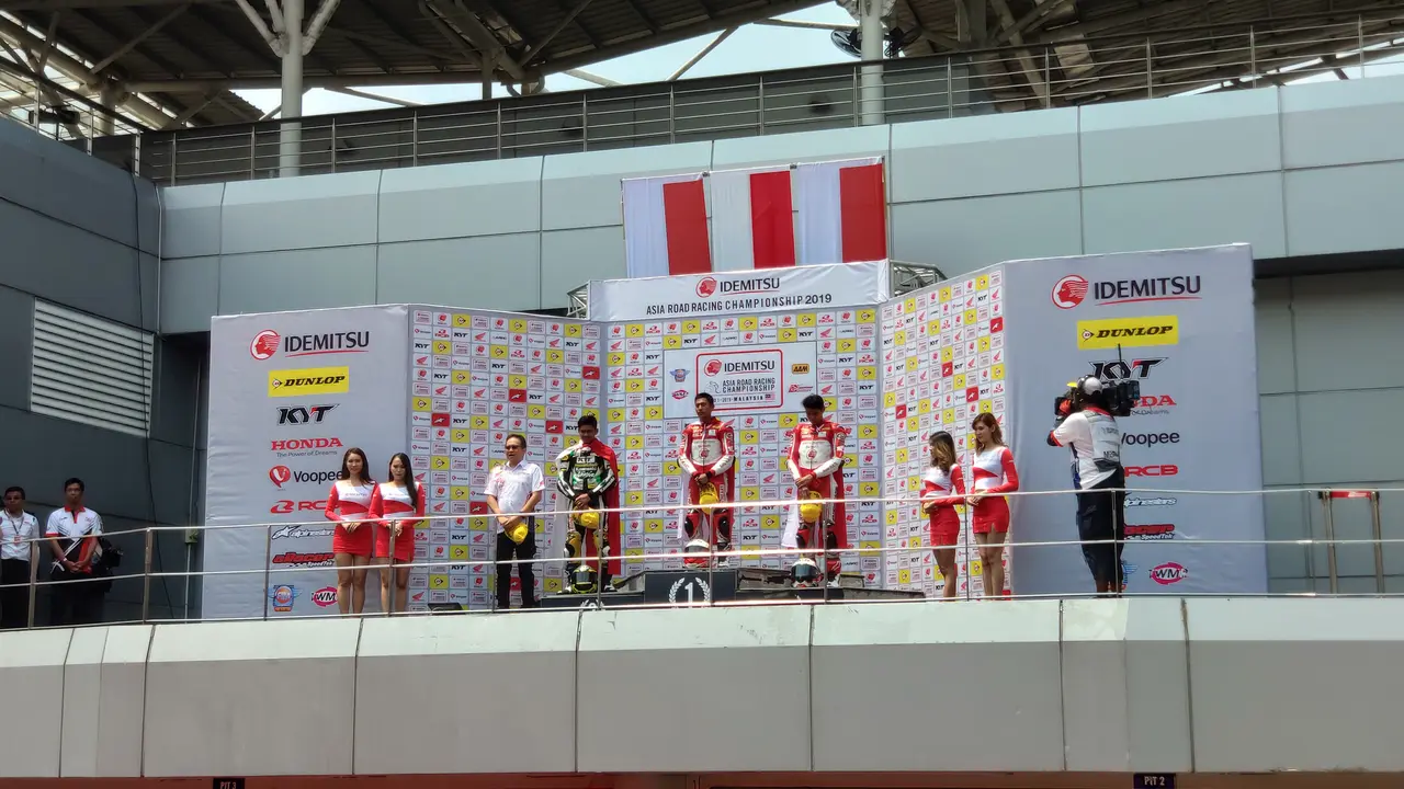 Lucky Hendriansya dari AHRT menjuarai race 1 ARRC 2019 kelas AP250