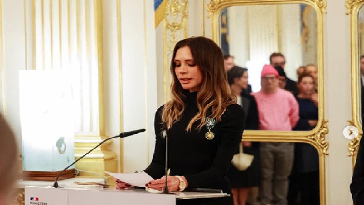 Victoria Beckham dan Pharrel Williams Dapat Gelar Ksatria dari Prancis, Kenapa Diberikan Terpisah?