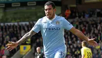 5 Pesepak Bola Top yang Mogok Main dengan Alasan Sepele: Carlos Tevez Mengaku Enggak Enak Badan, 5 Bulan Main Golf di Kampung Halaman