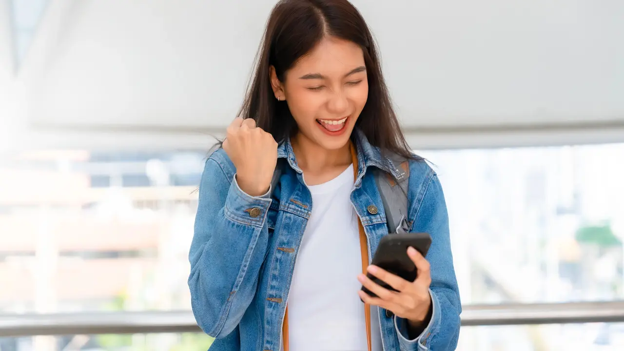 Spesial Agustusan! Ada Total Hadiah Ratusan Juta Rupiah dan Samsung Z Flip 7 di DANA