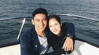 Chelsea Islan dan Daffa Wardhana mesra di atas kapal laut (Foto: Instagram)