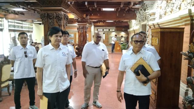 Pengurus Besar Akuatik Indonesia (PB AI) Pusat dan PB AI Provinsi Bali, melakukan kunjungan dan audiensi resmi ke Gubernur Bali, Wayan Koster