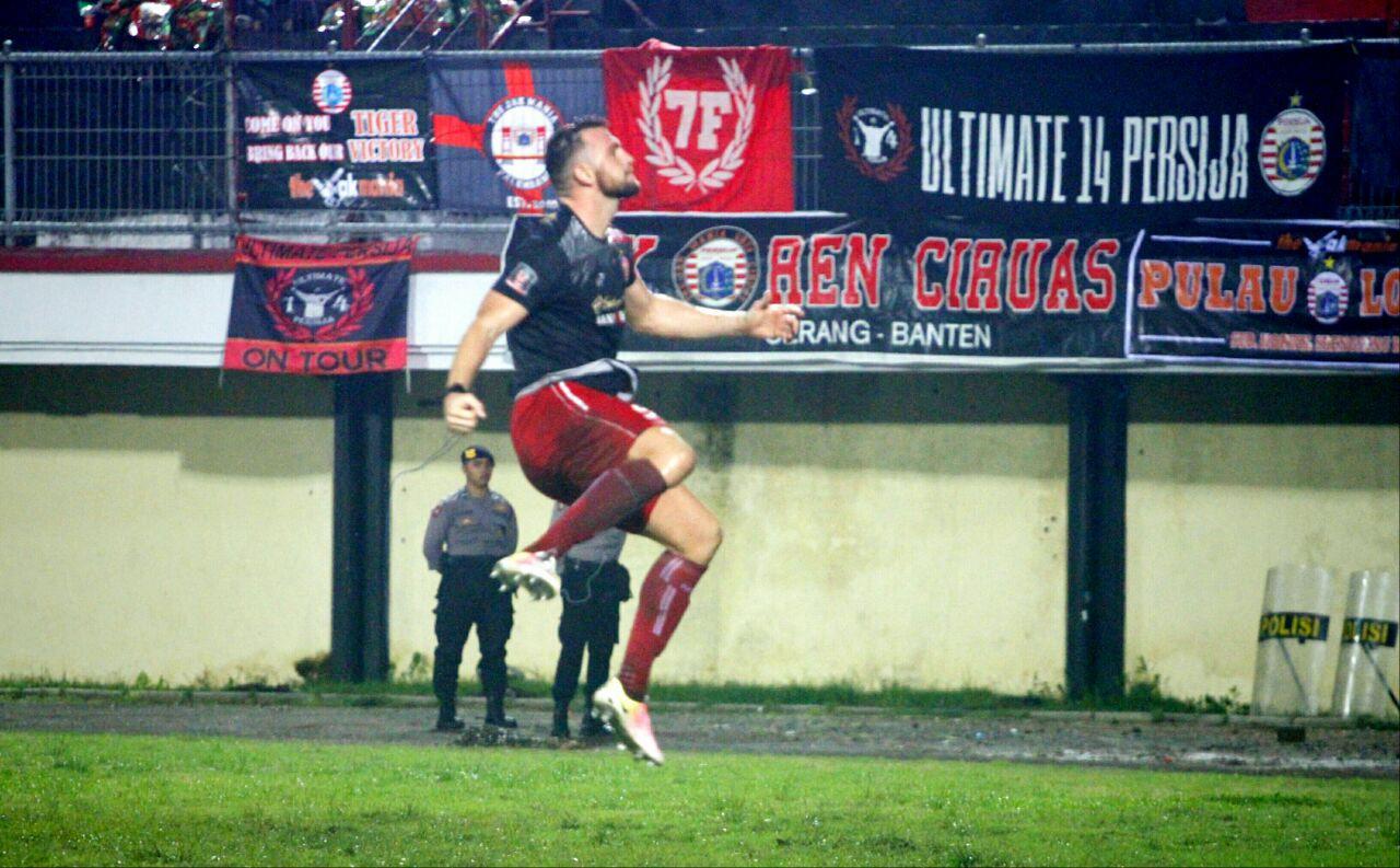 Marko Simic kembali mencetak gol untuk Persija Jakarta dalam pertandingan kontra Borneo FC di Grup D Piala Presiden 2018 yang digelar di Stadion Kapten I Wayan Dipta, Gianyar, Bali, Rabu (24/1/2018). (Dok. Persija Jakarta)