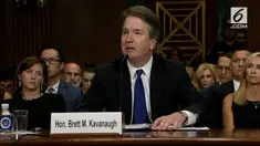 Calon hakim Mahkamah Agung AS, Brett Kavanaugh menghadiri sidang senat atas dugaan pelecehan seksual. Dalam pembelaannya ia sempat menahan tangis karena merasa difitnah.