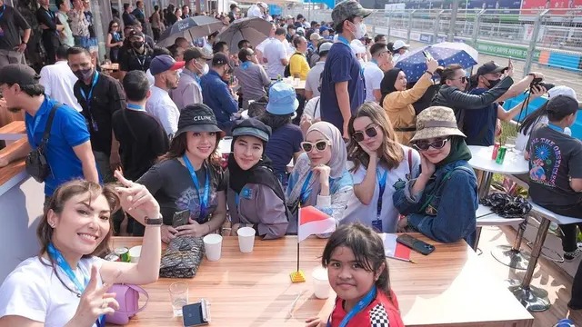 Celine Evangelista nonton Formula E 2022 di Jakarta (Foto: Instagram @shandypurnamasari)