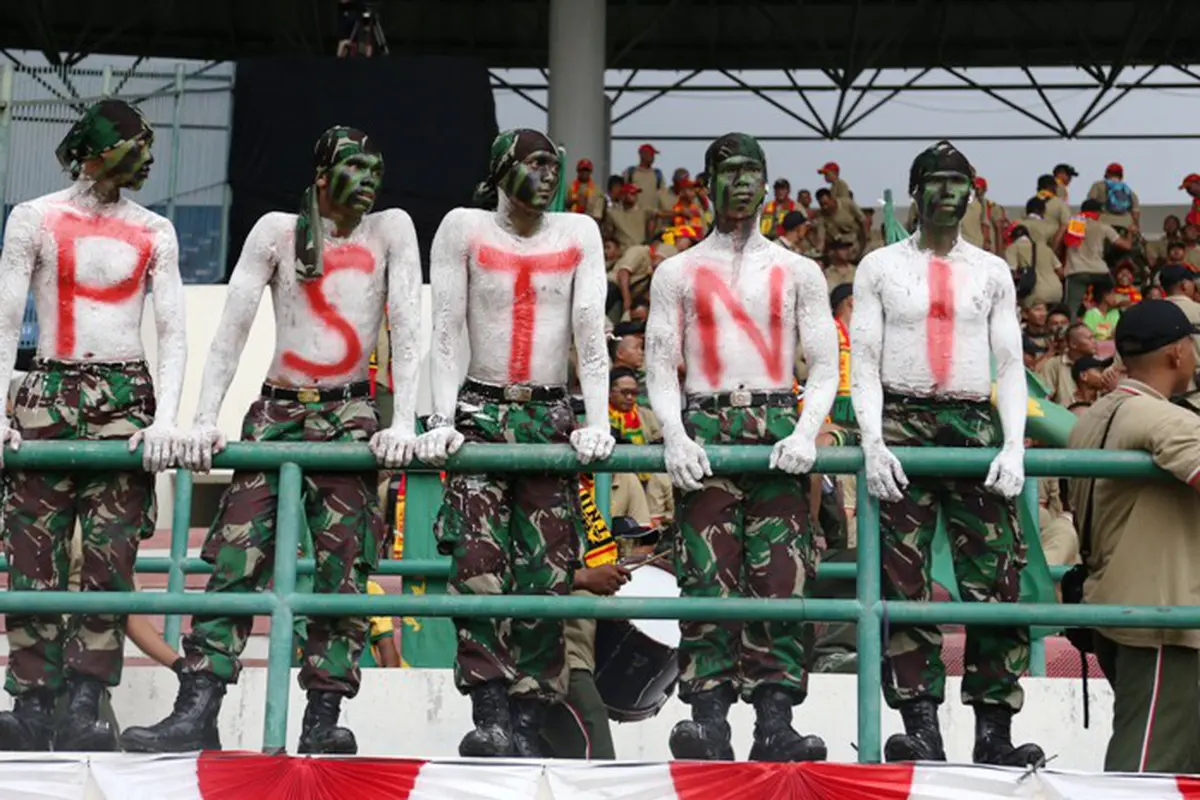Suporter PS TNI