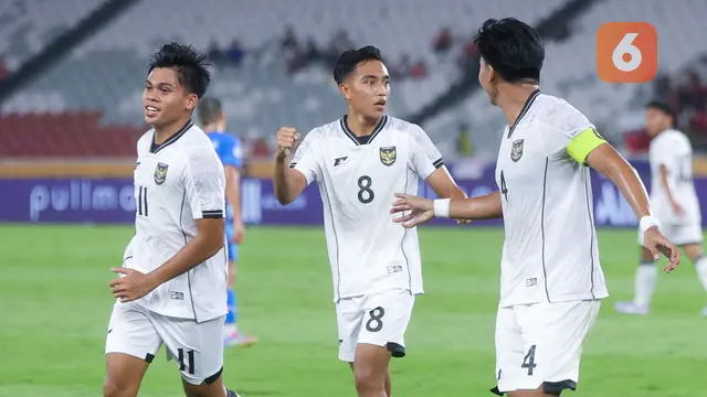 Foto: Timnas Indonesia U-23 Susah Payah Taklukkan Filipina, Menang Berkat Gol Bunuh Diri