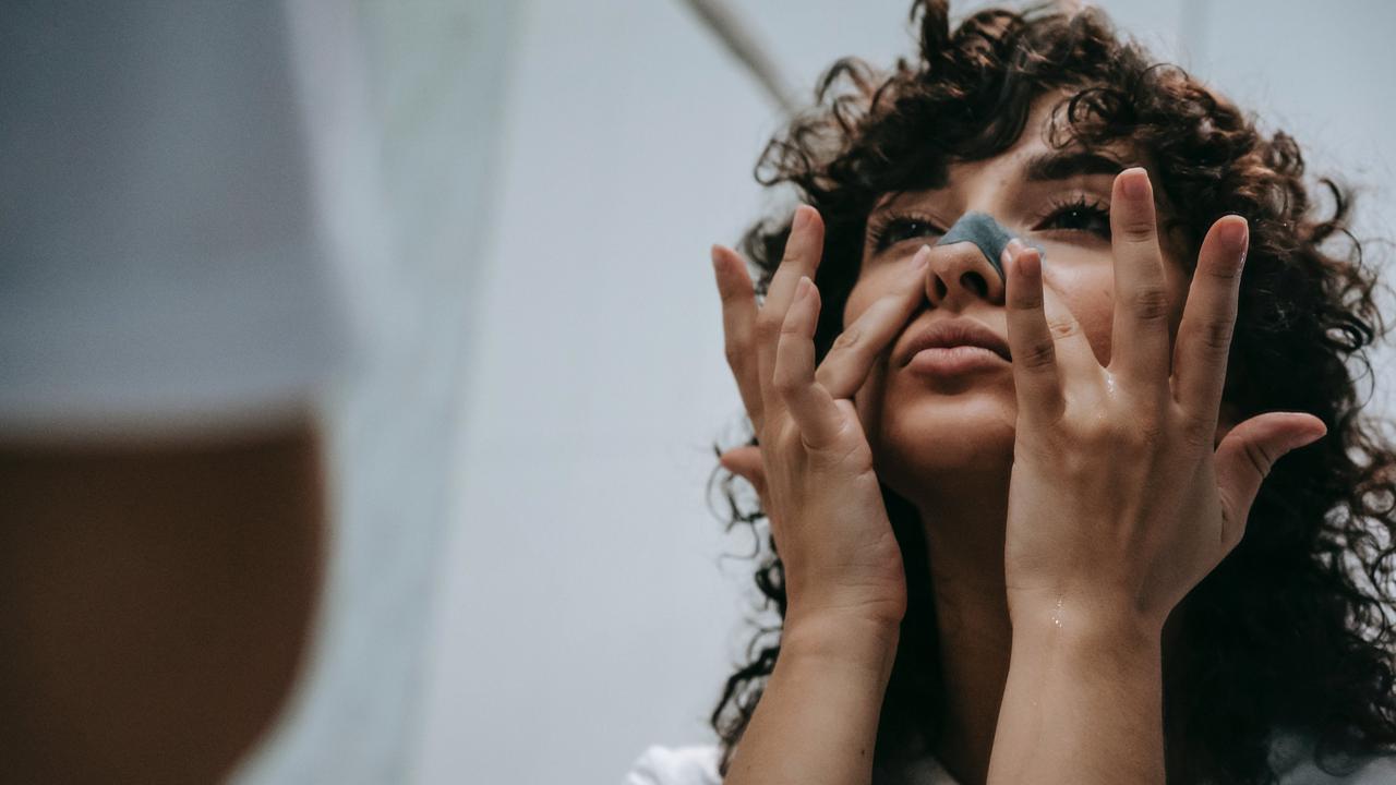 Cara Hilangkan Jerawat dan Komedo dengan Masker Beras dan Madu yang Viral di Tiktok