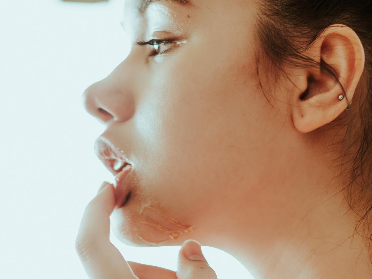 11 Penyebab Bibir Kering dan Cara Mengatasinya yang Tepat ...