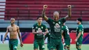 Bahkan striker asing dari Brazil, David Da Silva begitu senang dengan prestasi Persebaya pada musim ini. David Da Silva juga sukses meraih predikat best goal Liga 1 2019 melalui gol solo run saat melawan Arema FC. (Liputan6.com/IG/@officialpersebaya)