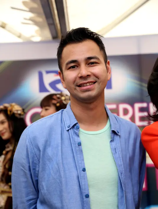 Di semua bisnis yang digelutinya tersebut Raffi Ahmad tetap ikut terjun langsung untuk memantau segala perkembangannya. Namun dengan padatnya aktivitas, Raffi memiliki tim terpercaya untuk membantu mengawasi. (Andy Masela/Bintang.com)