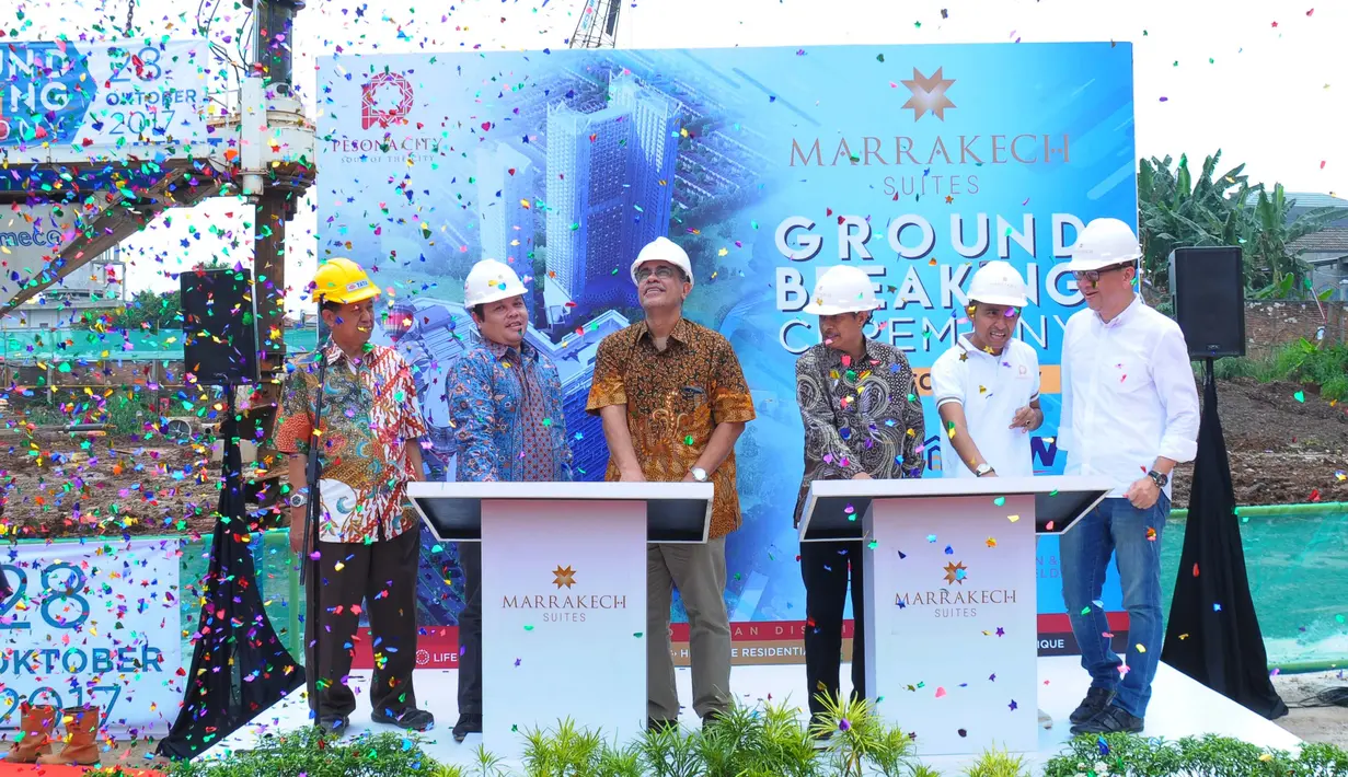 Apartemen setinggi 37 lantai ini ditargetkan dapat dilakukan serah terima kunci kuartal III/2019,Depok, Jawa Barat, Sabtu (28/10). (Liputan6.com)