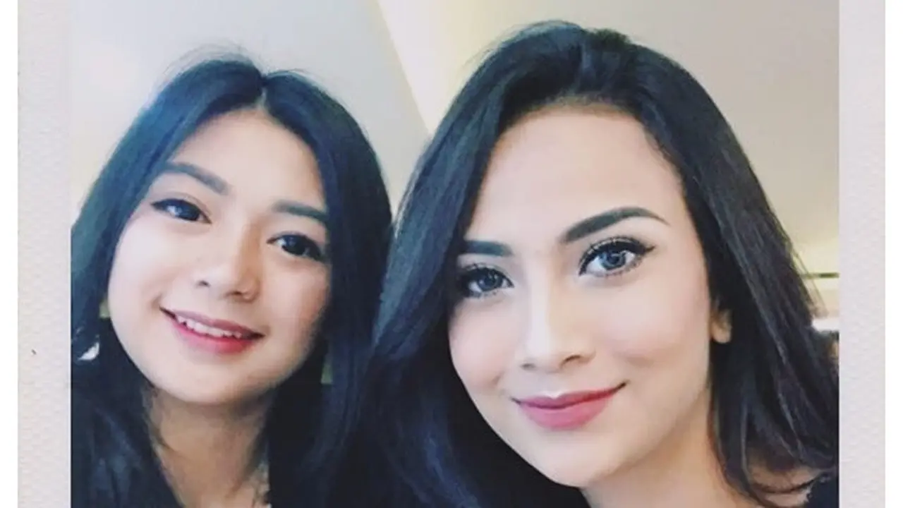 Jarang Terekspos, Ini 5 Potret Cantik Mayang Sary Adik Vanessa Angel