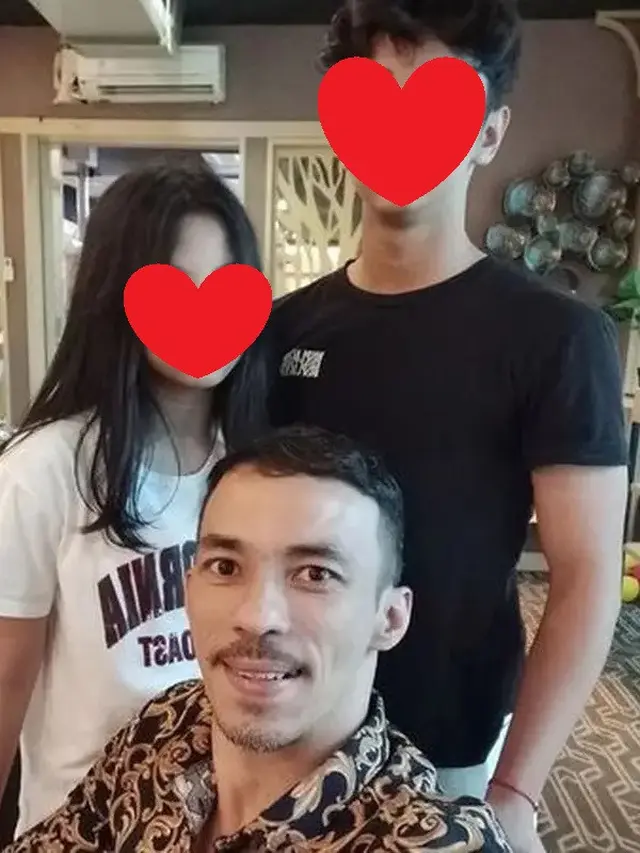 Attila Syach Bersama Anaknya