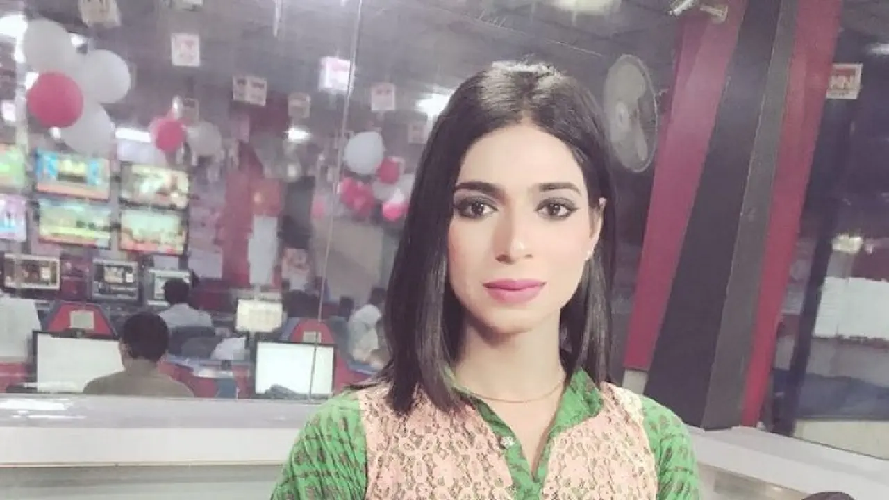 Wanita Ini Pecahkan Rekor Jadi Pembaca Berita Transgender Pertama di Pakistan