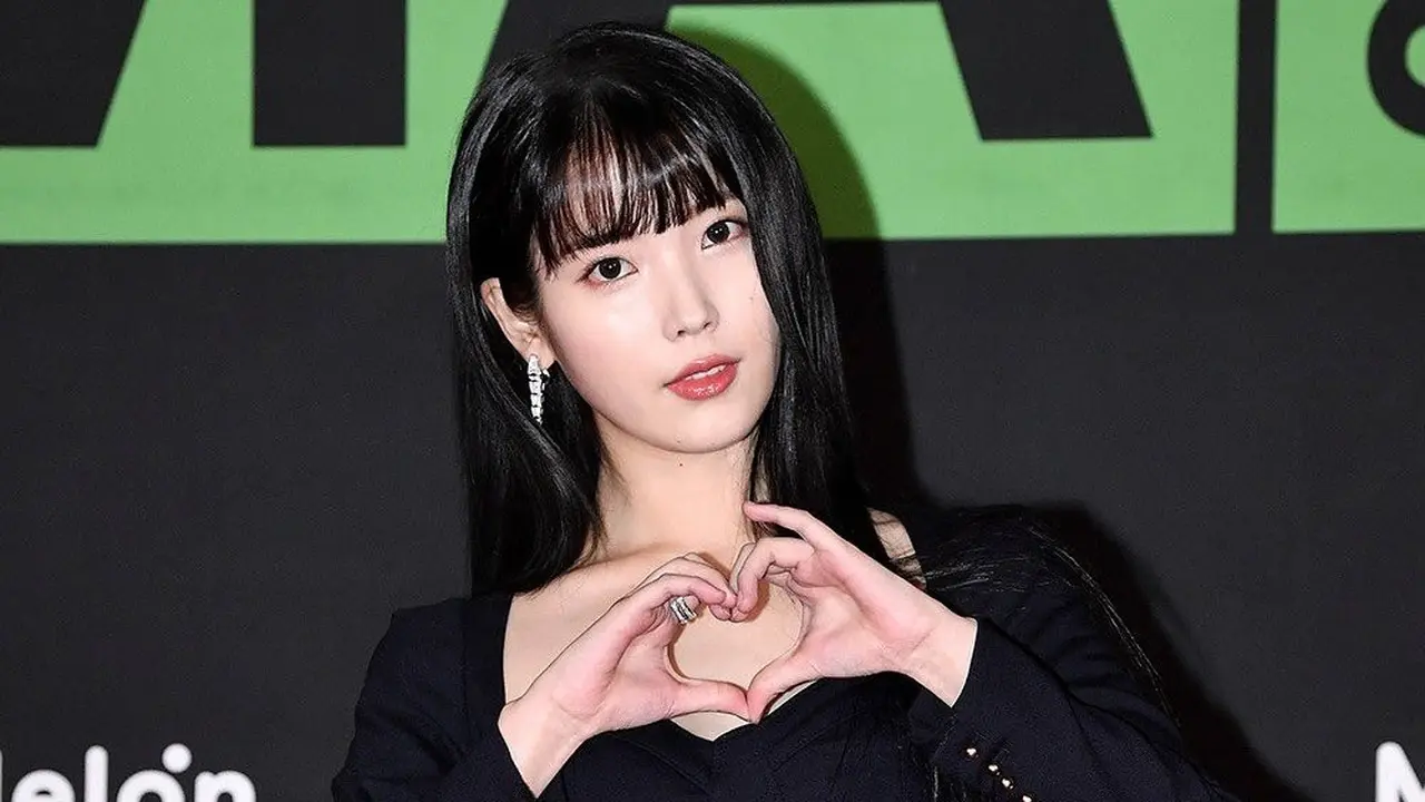 IU mendatangi acara MMA 2021