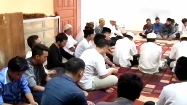Doa Dan Tahlil Digelar Di Rumah Keluarga Penumpang Airasia