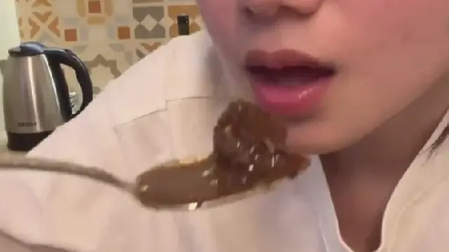 Momong Baby R, Begini Pesona Reino Barrack saat Gendong Anak Saat Berlibur Ke Jepang