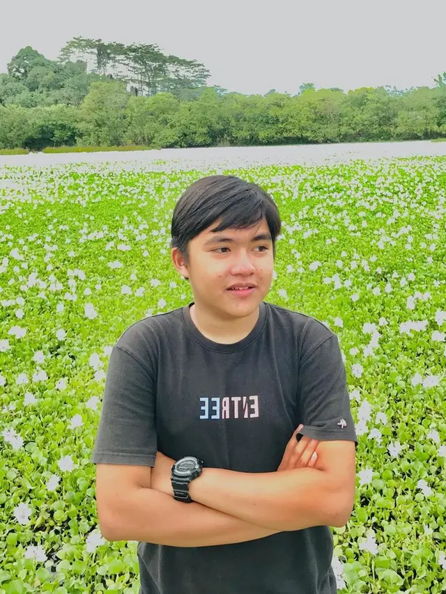 Disebut Mirip Amanda Manopo Versi Cowok, Ini 6 Potret Sabri Anto