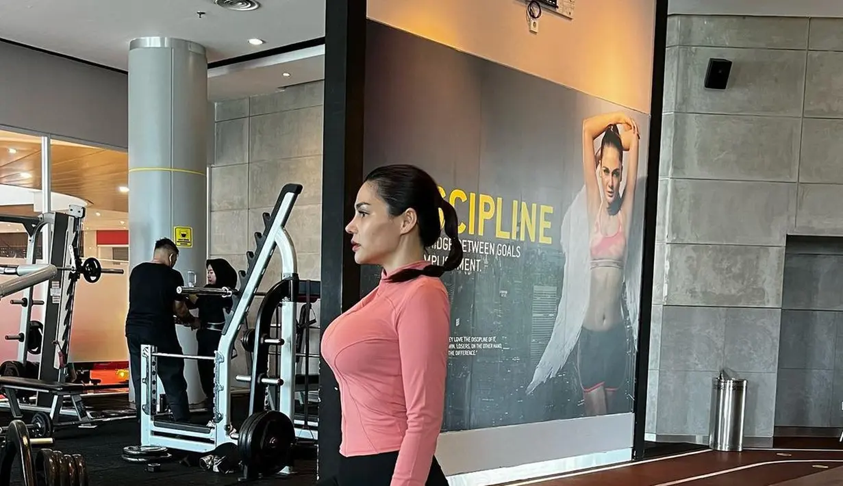Apalagi body goals DJ Katty Butterfly yang semakin langsing dan proporsional. (FOTO: instagram.com/dj_kattybutterfly36/)
