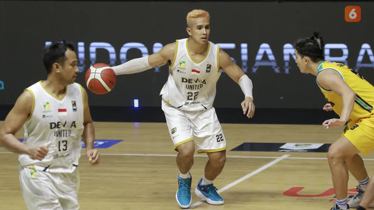 Foto: Dewa United Surabaya Raih Kemenangan Kedua usai Menang Satu Bola atas Satya Wacana Salatiga di Divisi Putih IBL 2022