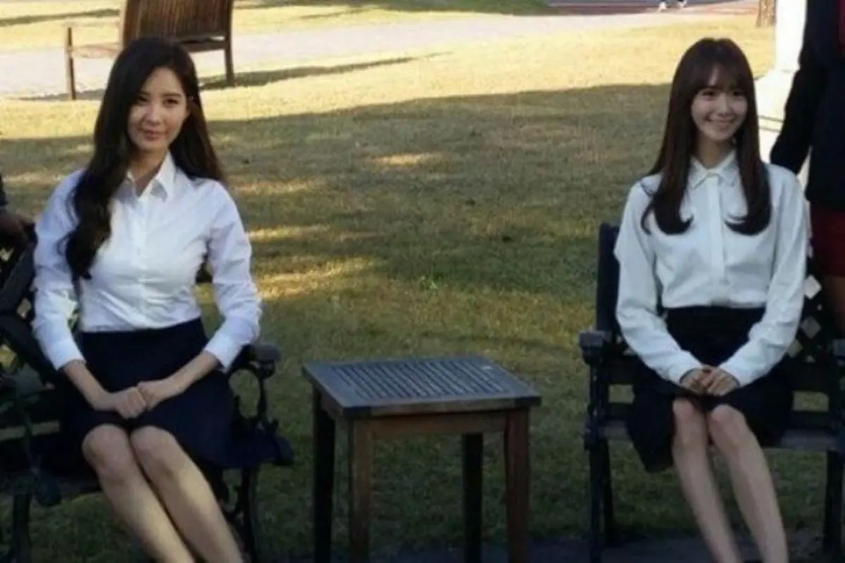 Foto Wisuda Yoona dan Seohyun SNSD Terus Jadi Pembicaraan